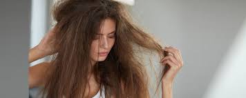 TRATAMIENTO CAPILAR, TINTURACION, ONDULACION Y LACEADO