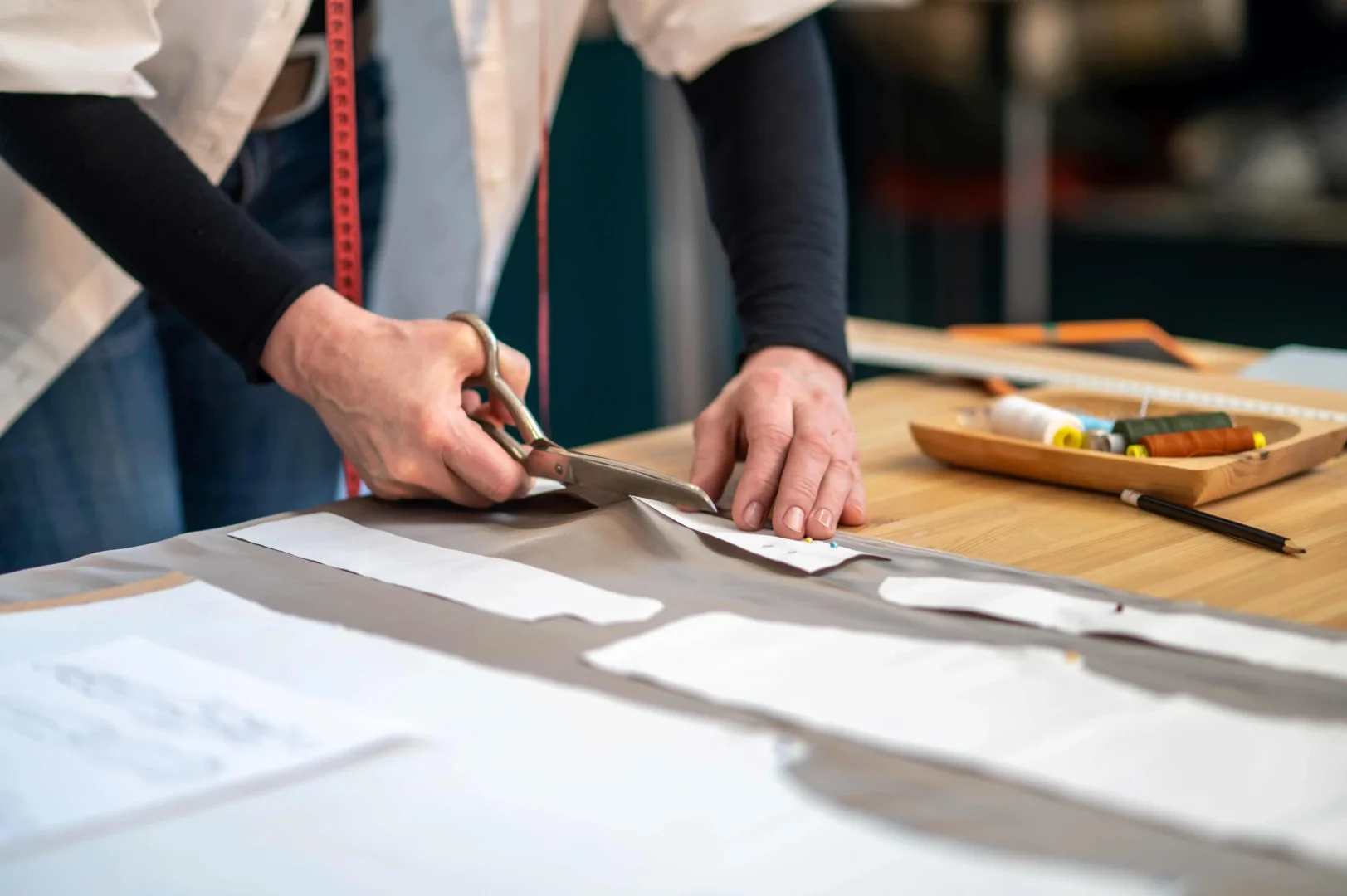 CONTROL Y DISTRIBUCIÓN DE PIEZAS CORTADAS