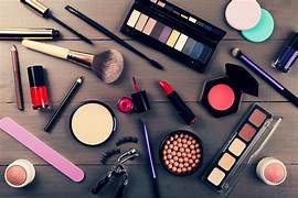 PRODUCTOS COSMÉTICOS DE MAQUILLAJE